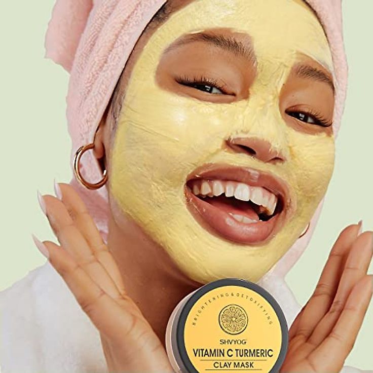 Vitamin C & Turmeric Exfoliating Facial Mask – Deep Cleansing & Pore Refining Treatment